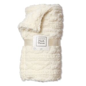 Ulta Limited Edition Plush Throw In Cream